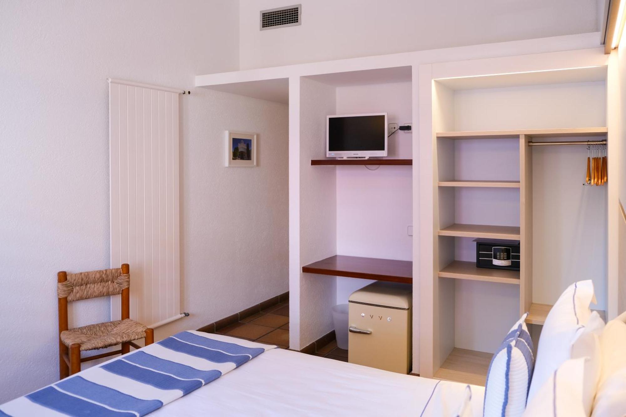 Hotel Blaumar Cadaques By Fimedhotels (Adults Only) Dış mekan fotoğraf